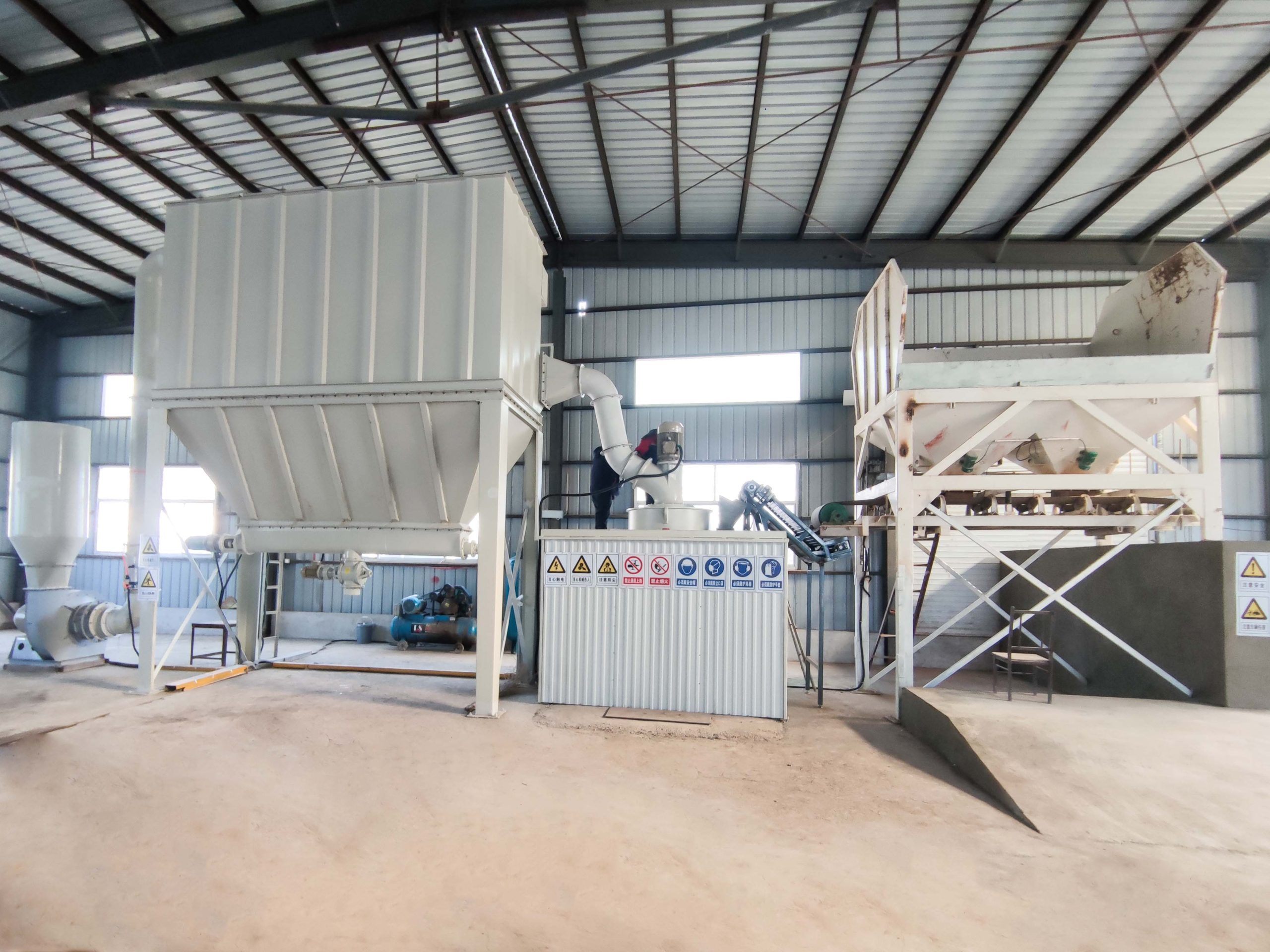 Clirik Roller Mill Applied In Iron Oxide Processing Project